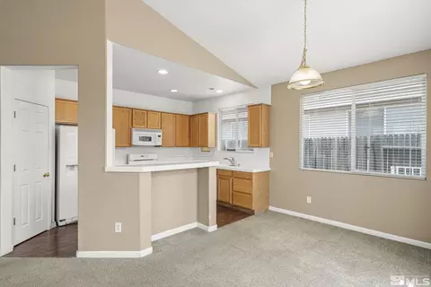 10413 Summershade Ln, Reno, NV 89521 photo 8