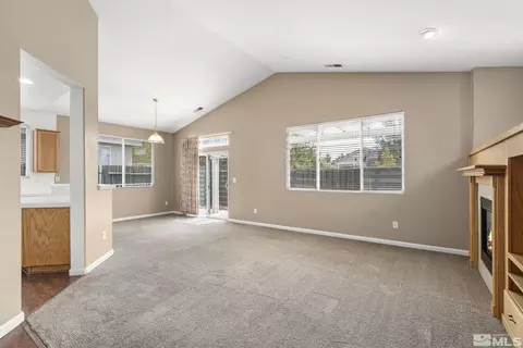 10413 Summershade Ln, Reno, NV 89521 photo 4