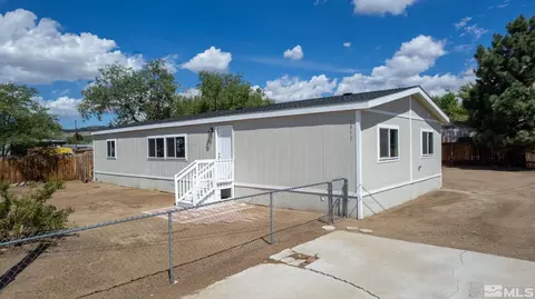 5813 Klondike Dr, Sun Valley, NV 89433