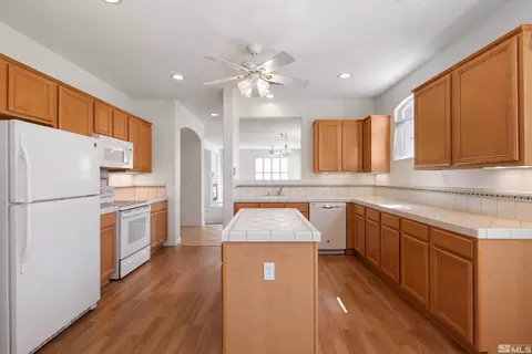 10501 Iron Point Cir, Reno, NV 89521 photo 8