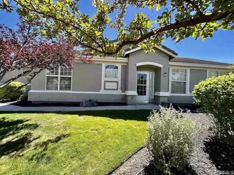 10501 Iron Point Cir, Reno, NV 89521