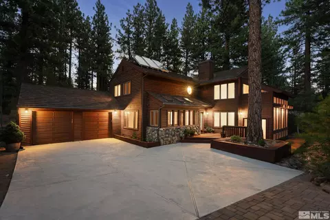 905 Joy Lake Rd, Reno, NV 89511