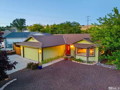1394 Astral Ct, Sparks, NV 89436