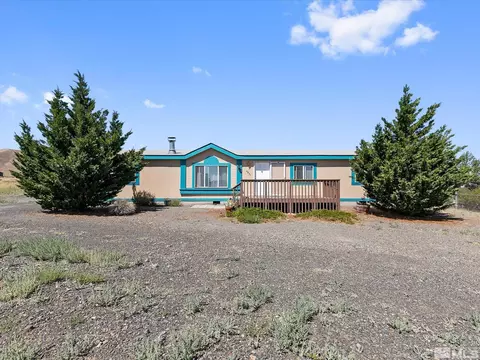 4895 Skyline Dr, Silver Springs, NV 89429