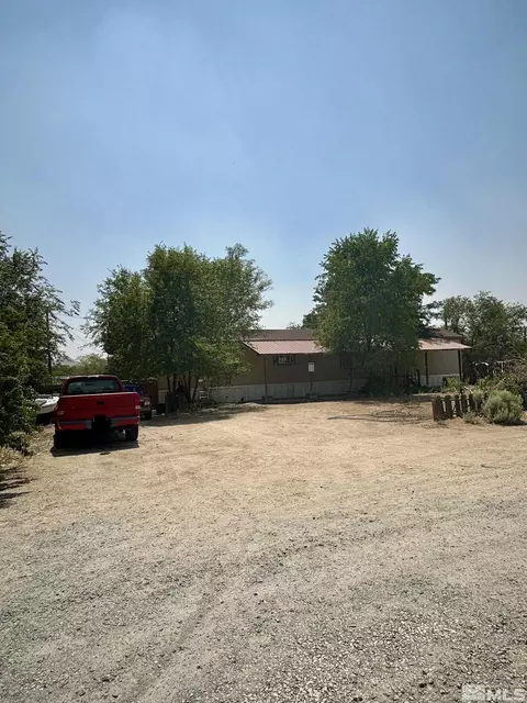 5829 Klondike Dr, Sun Valley, NV 89433