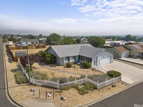 371 Taryn Dr, Sparks, NV 89436