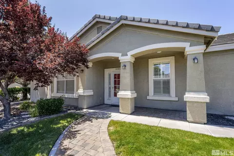 10469 Summershade Ln, Reno, NV 89521
