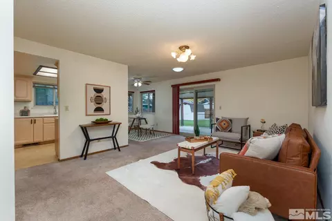 1754 Oakwood Dr, Minden, NV 89423