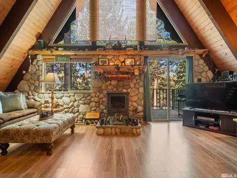 1712 Southern Pines Dr, South Lake Tahoe, CA 96150