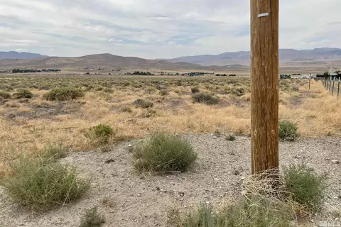 5090 Geraldine Ave, Silver Springs, NV 89429