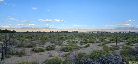 660 Gendron Rd, Round Mountain, NV 89045