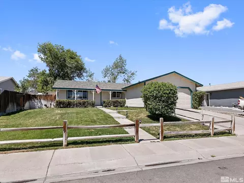 569 Yellow Jacket Rd, Dayton, NV 89403