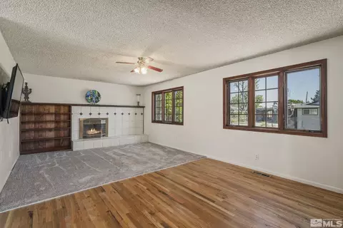 3275 Everett Dr, Reno, NV 89503 photo 4