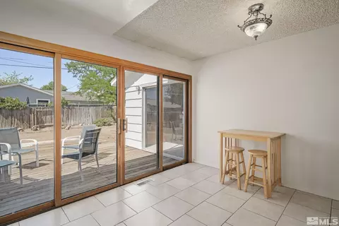 3275 Everett Dr, Reno, NV 89503 photo 9