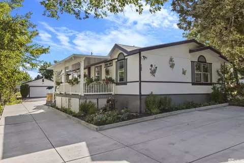 145 Guildwood Dr, Sun Valley, NV 89433