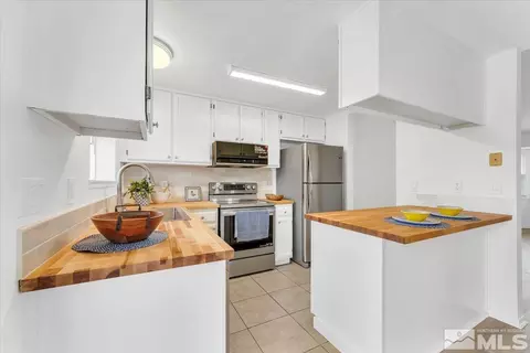 8684 Strutter Way, Reno, NV 89506 photo 11