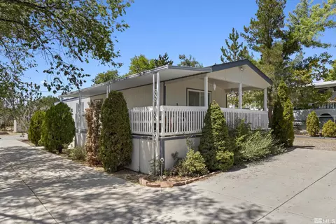 135 Guildwood Dr, Sun Valley, NV 89433