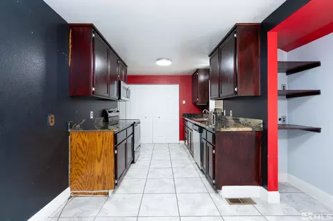 1511 Downs, Minden, NV 89423 photo 9