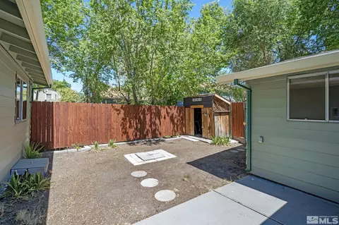 302 E Long St, Carson City, NV 89706 photo 31