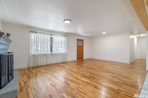 302 E Long St, Carson City, NV 89706 photo 10