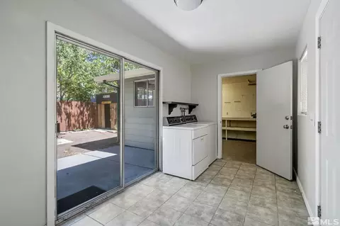 302 E Long St, Carson City, NV 89706 photo 27