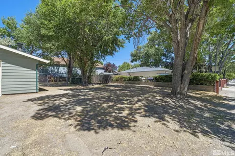 302 E Long St, Carson City, NV 89706 photo 37