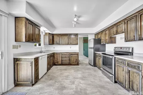 2835 Everett Dr, Reno, NV 89503 photo 6