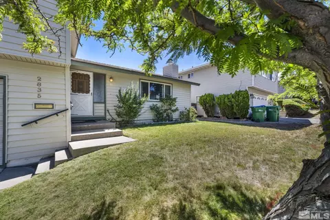 2835 Everett Dr, Reno, NV 89503 photo 2