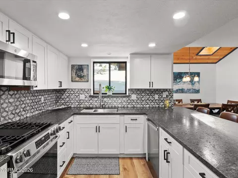 Kitchen - 449 Andria Dr, Stateline, NV 89449 photo 13 of 16