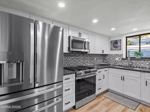 Kitchen - 449 Andria Dr, Stateline, NV 89449 photo 7 of 16