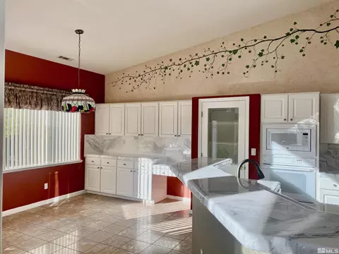 899 Meadow Vista Dr, Carson City, NV 89705