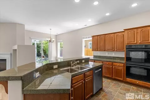 10560 Dillingham Dr, Reno, NV 89521 photo 12