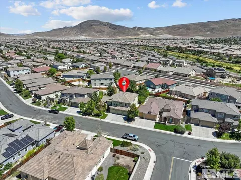 10560 Dillingham Dr, Reno, NV 89521 photo 3