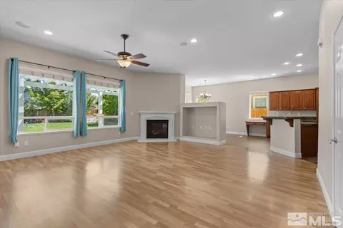 10560 Dillingham Dr, Reno, NV 89521 photo 9