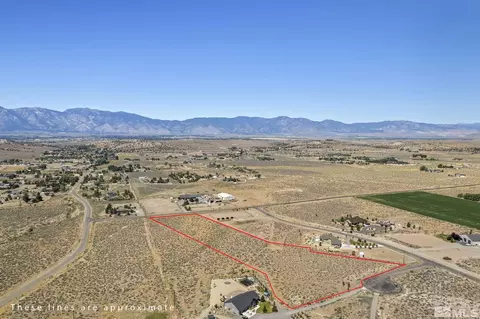 1372 Oreana Peak Ct, Gardnerville, NV 89410