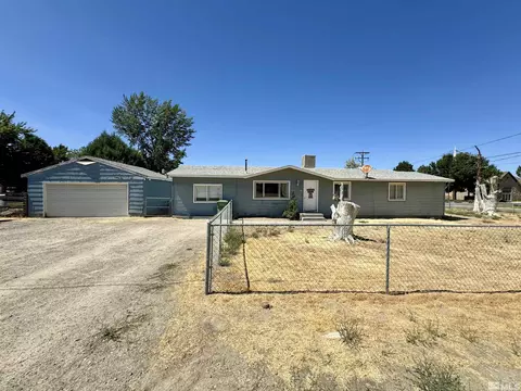 6020 Solar Dr, Winnemucca, NV 89445