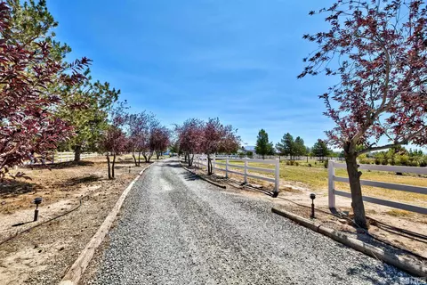 2685 Billys Rd, Minden, NV 89423
