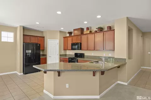 11053 Colton Dr, Reno, NV 89521 photo 6