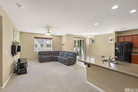 11053 Colton Dr, Reno, NV 89521 photo 2