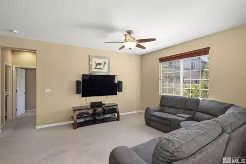 11053 Colton Dr, Reno, NV 89521 photo 4