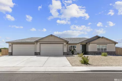 2545 Emerson Cir, Fernley, NV 89408