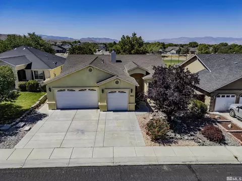 566 Wedge Ln, Fernley, NV 89408