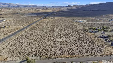 5595 Hwy 95, Silver Springs, NV 89429