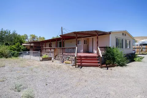 185 Hall St, Dayton, NV 89403