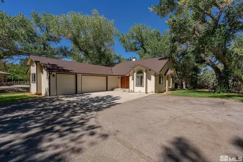 5596 Rivers Edge Dr, Fallon, NV 89406