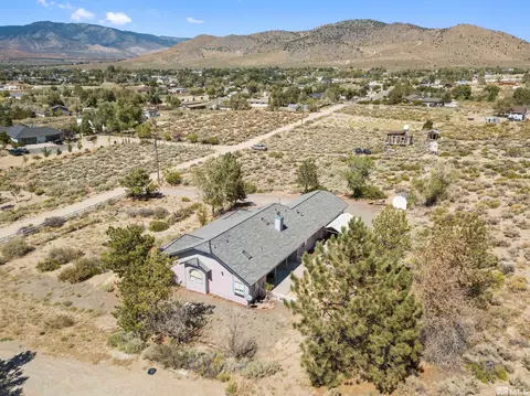 2721 Esaw St, Minden, NV 89423