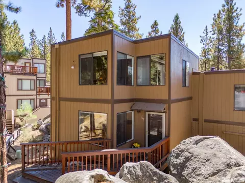 162 Holly Ln, Stateline, NV 89449