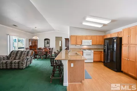 1139 White Oak Loop, Minden, NV 89423 photo 5