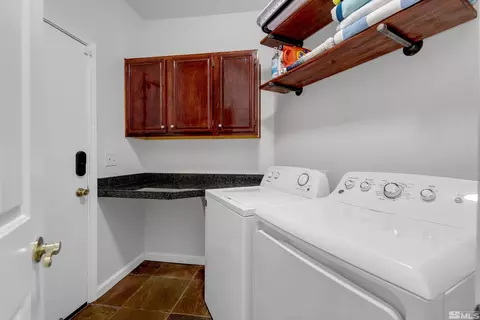 809 Caughlin, Reno, NV 89519 photo 15