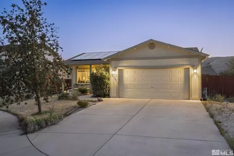 18327 Vineyard Ct, Reno, NV 89508
